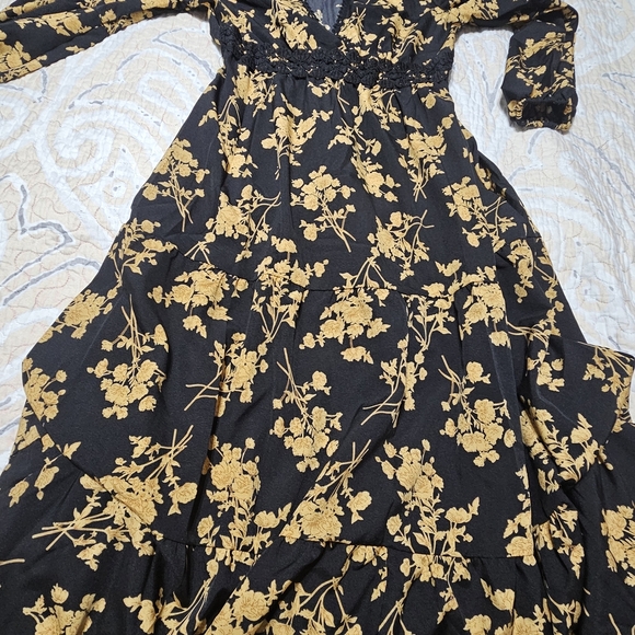 Boutique Black & Gold Floral High-Low Dress – NWT - Picture 12 of 12